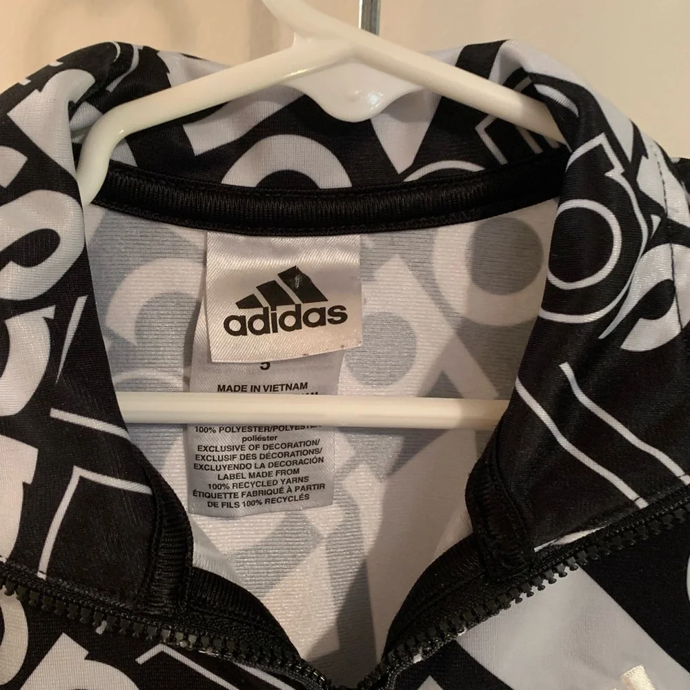Adidas Zip Up Collared Jacket with Front Pockets Youth Size 5 EUC - Picture 5 of 9